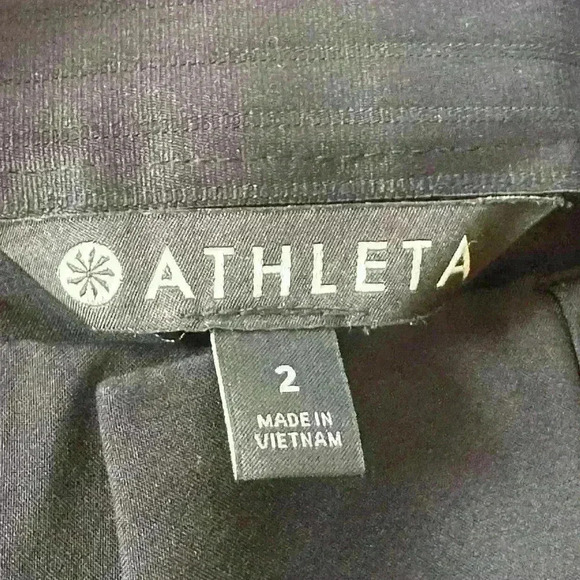 Athleta Black “Tribeca Utility Crop” Size 2 Excellent Condition! - Picture 13 of 13